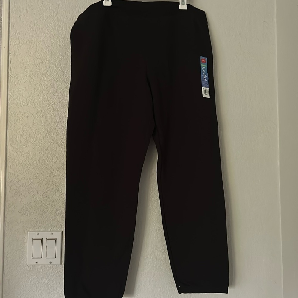 NWT Hanes cinch leg pant